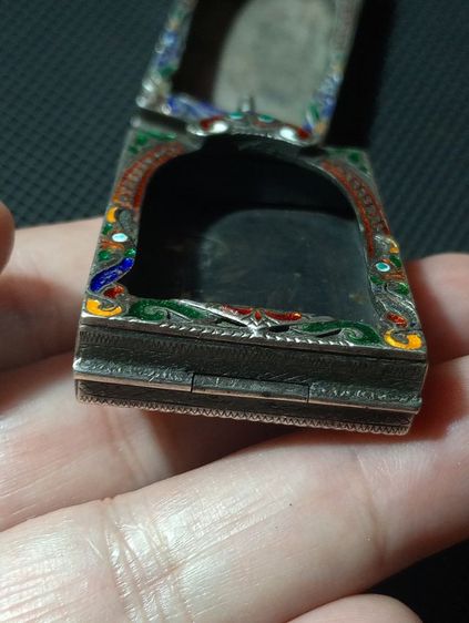 ตลับสมเด็จเนื้อเงินแท้ลงยาเงินแท้เก่าโบราณสภาพเยี่ยม รูปที่ 11