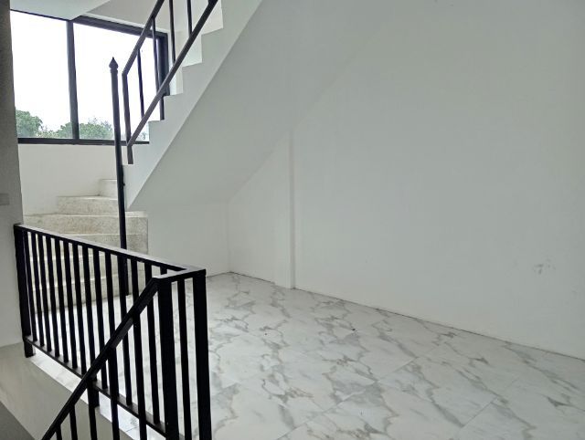 ใช่ อาคารพาณิชย์ 3 ชั้น 4ห้องนอน 3 ห้องน้ำ รูปที่ 2