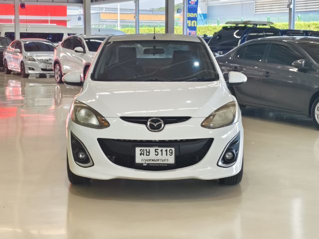 Mazda Mazda 2 2012 1.5 Spirit Sedan เบนซิน ไม่ติดแก๊ส เกียร์อัตโนมัติ ขาว รูปที่ 2