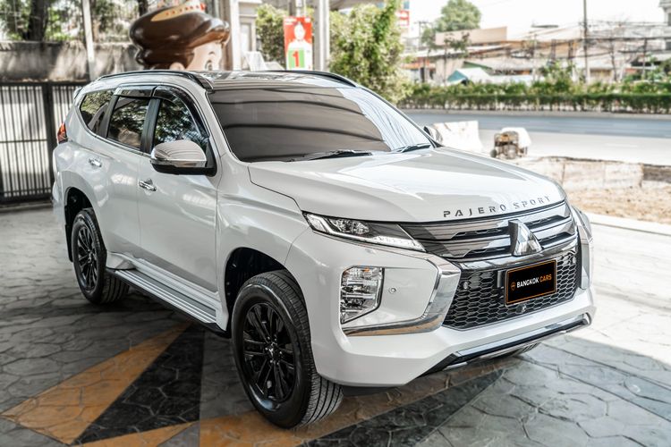 Mitsubishi Pajero Sport 2021 2.4 GT Premium Elite Edition 4WD Utility-car ดีเซล เกียร์อัตโนมัติ ขาว รูปที่ 4