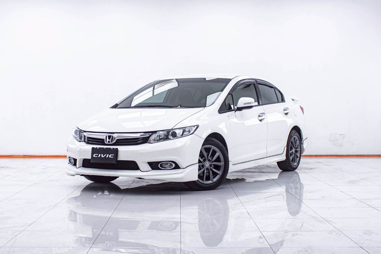 รถ Honda Civic 1.8 E i-VTEC สี ขาว