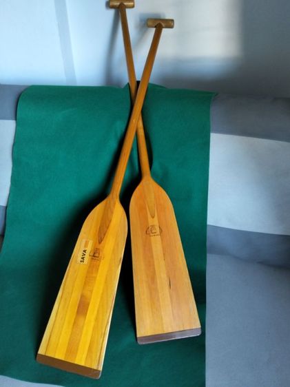 ไม่ระบุ ว่ายน้ำและกีฬาทางน้ำ อื่นๆ ขอขายไม้พายเรือไม้แบรนด์ Grey owl paddle company.ความยาว 124ซม.ผลิต made in Canada ไม้แท้ ของแท้.