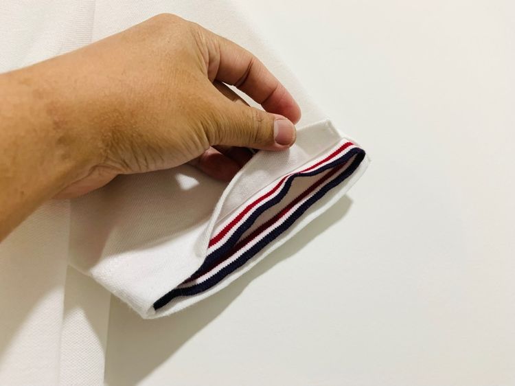 เสื้อโปโล COMME,CA ISM แท้ 💯 size M ขนาด อก 20 ยาว 27 นิ้ว สภาพใหม่มาก สีขาวจั๊ว ดีเทลสวย เนื้อผ้าดีมากนิ่มใส่สบาย หายากน่าสะสมครับ รูปที่ 5