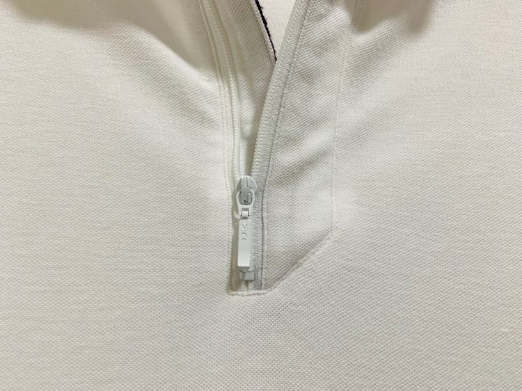 เสื้อโปโล COMME,CA ISM แท้ 💯 size M ขนาด อก 20 ยาว 27 นิ้ว สภาพใหม่มาก สีขาวจั๊ว ดีเทลสวย เนื้อผ้าดีมากนิ่มใส่สบาย หายากน่าสะสมครับ รูปที่ 2