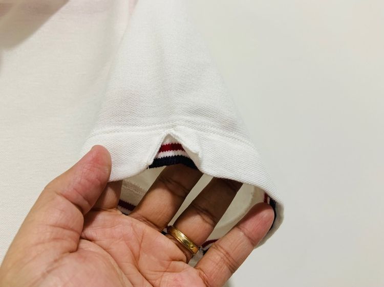 เสื้อโปโล COMME,CA ISM แท้ 💯 size M ขนาด อก 20 ยาว 27 นิ้ว สภาพใหม่มาก สีขาวจั๊ว ดีเทลสวย เนื้อผ้าดีมากนิ่มใส่สบาย หายากน่าสะสมครับ รูปที่ 6