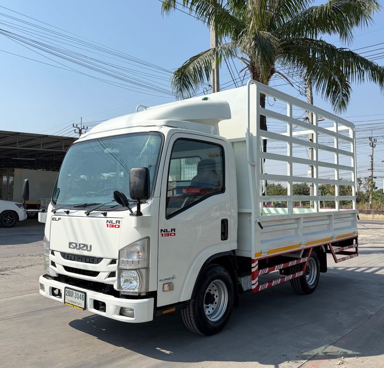 รถ ISUZU NLR 130 แรง ปี 2561  รถห้างแท้  กะบะเหล็กคอกสูง  ยาว 3.50 ม.กว้าง 1.90 ม รถมือเดียว สวยมาก รูปที่ 3