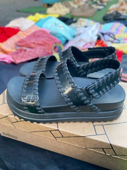 รองเท้า รูปที่ 3