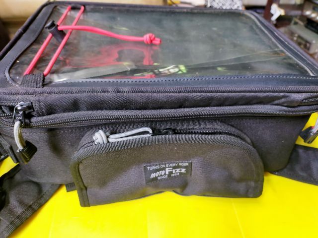 Moto. fittแม่เหล็กติดมอไไซ  สภาพดีใช้น้อยมาก จากญี่ปุ่น รูปที่ 2