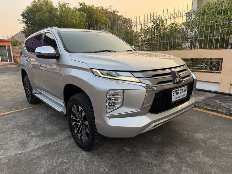 Mitsubishi Pajero Sport 2020 2.4 GT Utility-car ดีเซล เกียร์อัตโนมัติ บรอนซ์เงิน รูปที่ 2