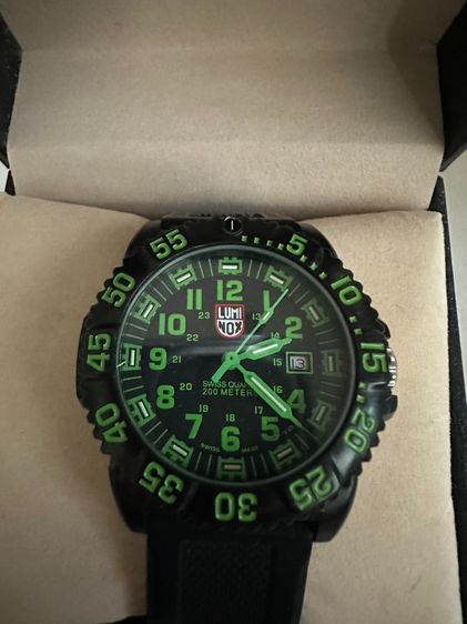 ดำ LUMINOX