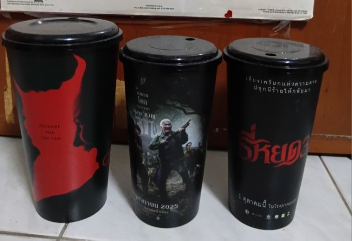 ขายแก้วน้ำในโรงหนัง 3 ใบ