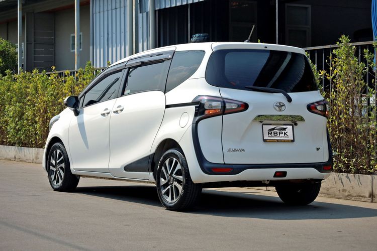 Toyota Sienta 2016 1.5 V Sedan เบนซิน ไม่ติดแก๊ส เกียร์อัตโนมัติ ขาว รูปที่ 4