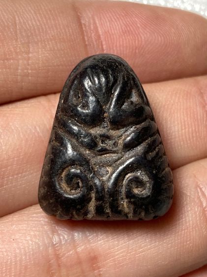 พระปิดตาสวย