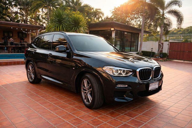 รถ BMW X3 2.0 xDrive20d 4WD สี ดำ