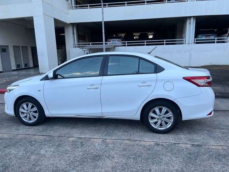 Toyota Vios 2013 1.5 E Sedan เบนซิน ไม่ติดแก๊ส เกียร์อัตโนมัติ ขาว รูปที่ 4
