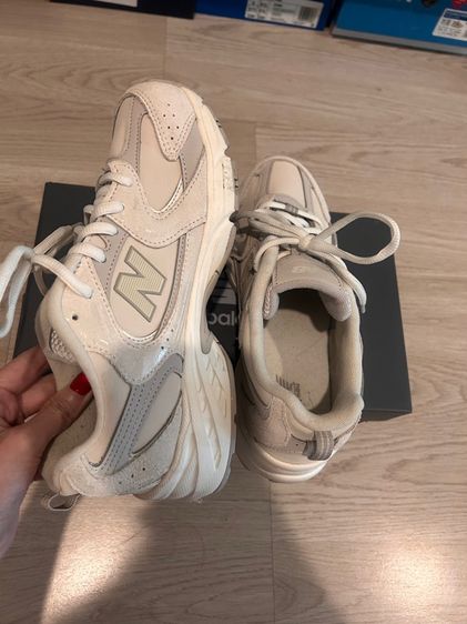 ไม่ระบุ เนื้อ New balance 530 