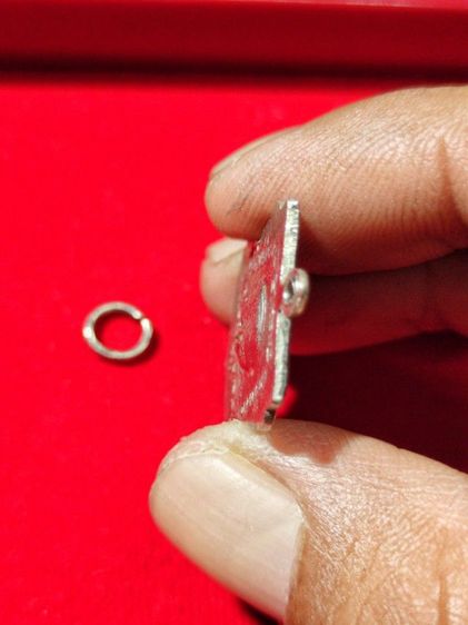 เหรียญหลวงปู่ทวดใต้ร่มเย็น เสาร์๕ ปี๒๕๒๖ รูปที่ 7