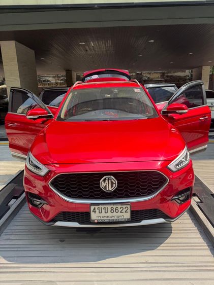รถ MG ZS 1.5X+ Sunroof สี แดง