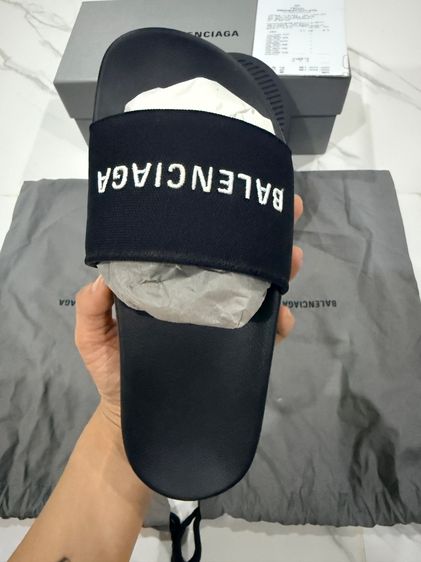 Balenciaga Pool Slide Sandals ไซต์36 ผู้หญิง จากช้อปเกาแท้ รูปที่ 2