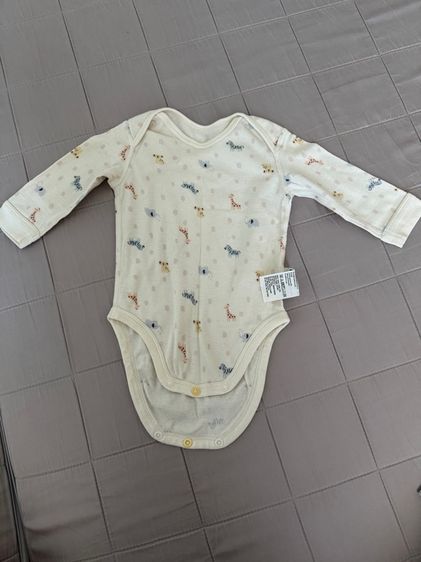 uniqlo เสื้อเด็ก 6-12 เดือน (70cm) มือสอง ใหม่ๆ ขายยกชุดค่ะ 7ตัว รูปที่ 5