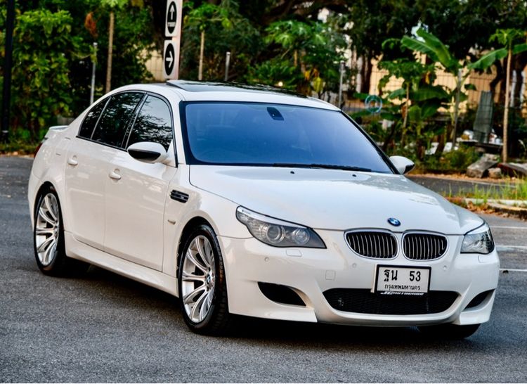 รถ BMW M5 5.0 E60 สี ขาว