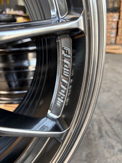 ล้อแม็กมือ1 ขอบ17 TC105X 5รู114 กว้าง8 ออฟ35 สีไฮเปอร์แบล็ค ล้อเบา FLOW FORMING งานJP งานสวยมากๆ รูปที่ 8