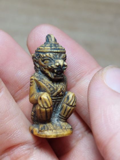 เครื่องรางหนุมานหน้าโขนหลวงพ่อสุ่นวัดศาลากุนเก่ามาก