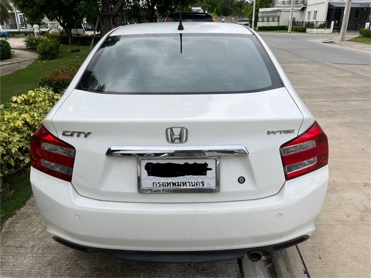 Honda City 2012 1.5 V i-VTEC Sedan เบนซิน ไม่ติดแก๊ส เกียร์อัตโนมัติ ขาว รูปที่ 3