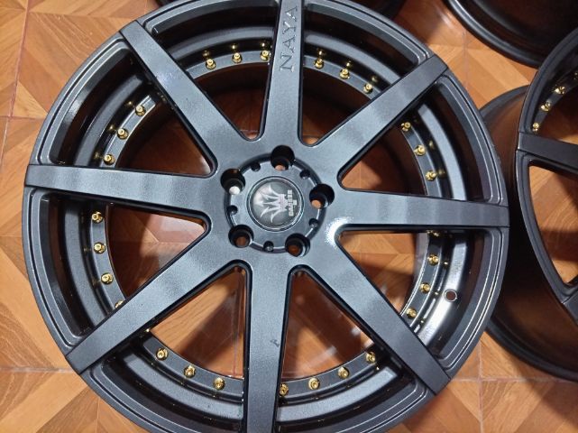 20" แม็ก naya ขอบ 20 5 รู 114 หน้า 8.5 หลัง 9.5