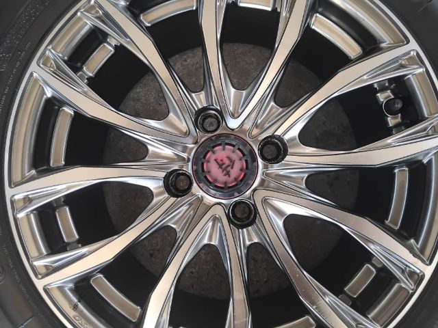 15" ล้อ Lenso ซามูไรสีไฮเปอร์ซิลเวอร์พร้อมยางมิชลินปี 21