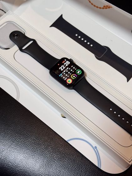 ดำ Apple Watch Series 6 ขนาด 44mm Space Gray สภาพสวย อุปกรณ์ครบกล่อง