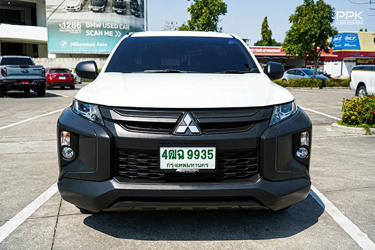 Mitsubishi Triton 2022 2.5 GL Pickup ดีเซล ไม่ติดแก๊ส เกียร์ธรรมดา เทา รูปที่ 3