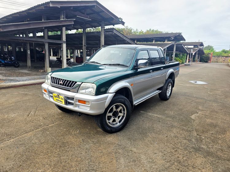 Mitsubishi Strada Grandis 2000 2.8 Grandis GLS 4WD Pickup ดีเซล ไม่ติดแก๊ส เกียร์ธรรมดา เขียว รูปที่ 2