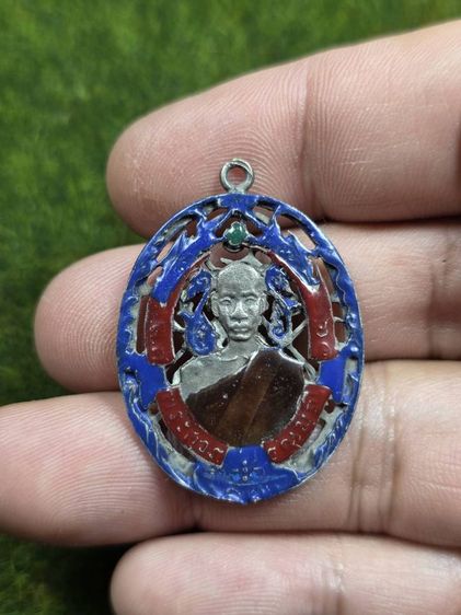 พระเหรียญฉลุห่วงเชื่อมหลวงพ่อฉุยเก่าๆ