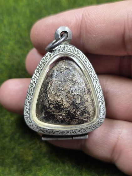 พระปิดตาเก่าๆ รูปที่ 2