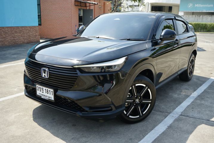 Honda HR-V 2022 1.5 e:HEV E Utility-car เบนซิน ไม่ติดแก๊ส เกียร์อัตโนมัติ ดำ รูปที่ 4