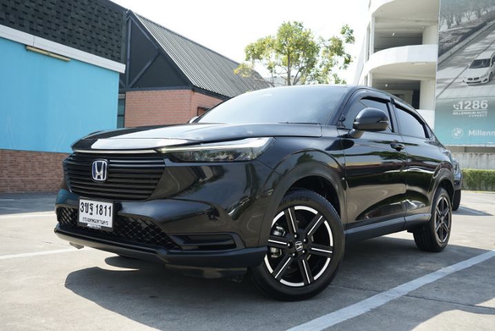 Honda HR-V 2022 1.5 e:HEV E Utility-car เบนซิน ไม่ติดแก๊ส เกียร์อัตโนมัติ ดำ รูปที่ 2