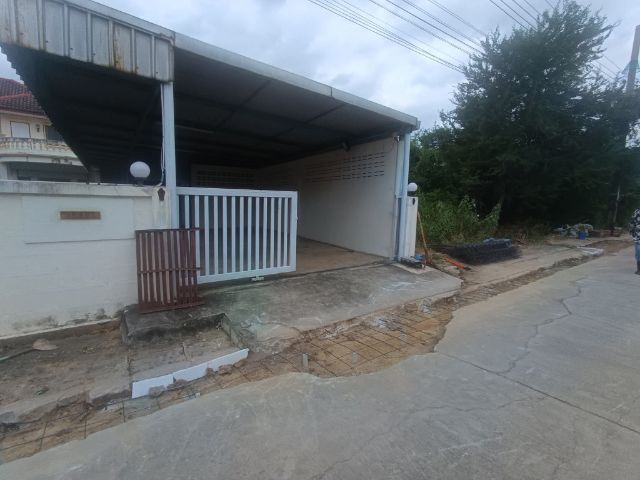 ไม่มี ไม่ใช่ ปล่อยเช่าบ้านเดี่ยวพร้อมโกดังหมู่บ้านเพชรเกษม 3 รูปที่ 3