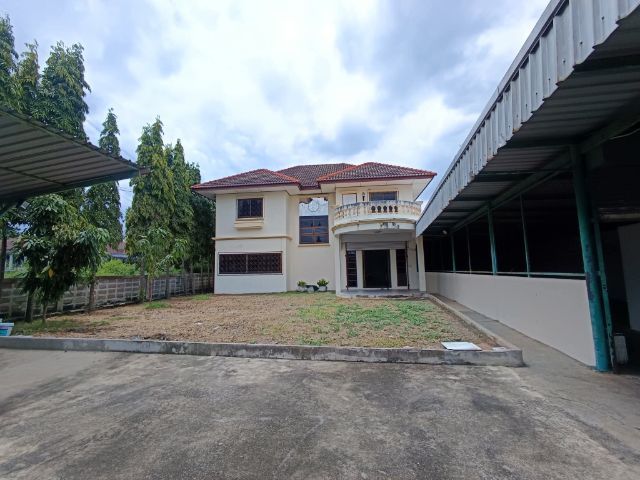 ไม่มี ไม่ใช่ ปล่อยเช่าบ้านเดี่ยวพร้อมโกดังหมู่บ้านเพชรเกษม 3 รูปที่ 4