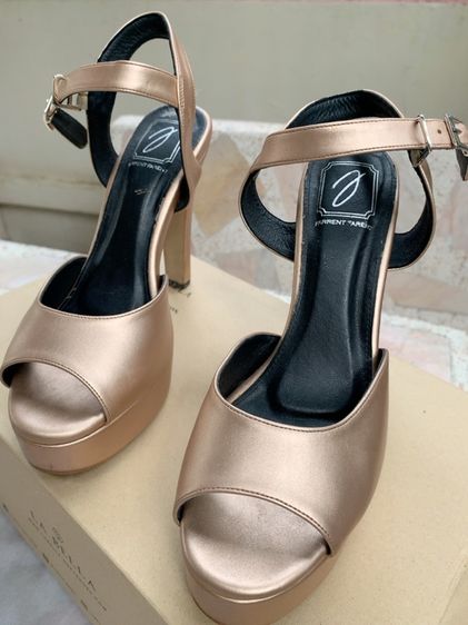 รองเท้าส้นสูง รูปที่ 2