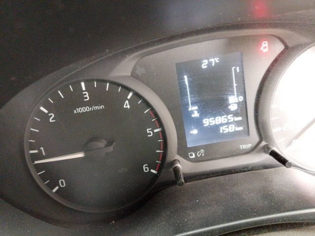 รถ Nissan Navara 2.5 E สี ดำ