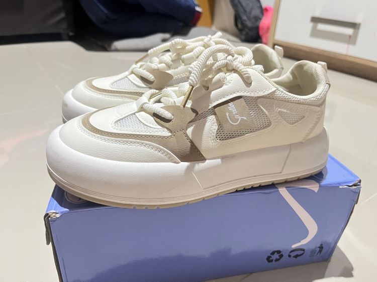 รองเท้าแบรนด์colors รูปที่ 3