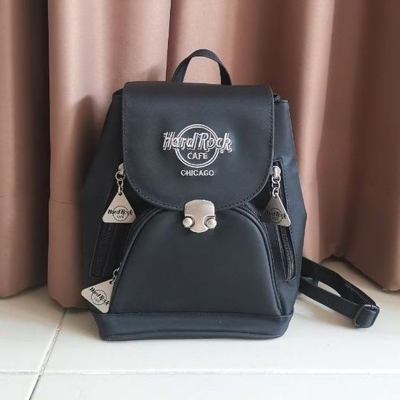 ดำ กระเป๋าเป้​แบรนด์​ Hard​ Rock​ Cafe​ มือ​ 2​