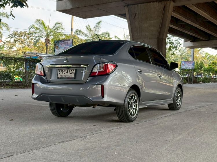 Mitsubishi Attrage 2017 1.2 GLS Sedan เบนซิน ไม่ติดแก๊ส เกียร์อัตโนมัติ เทา รูปที่ 3