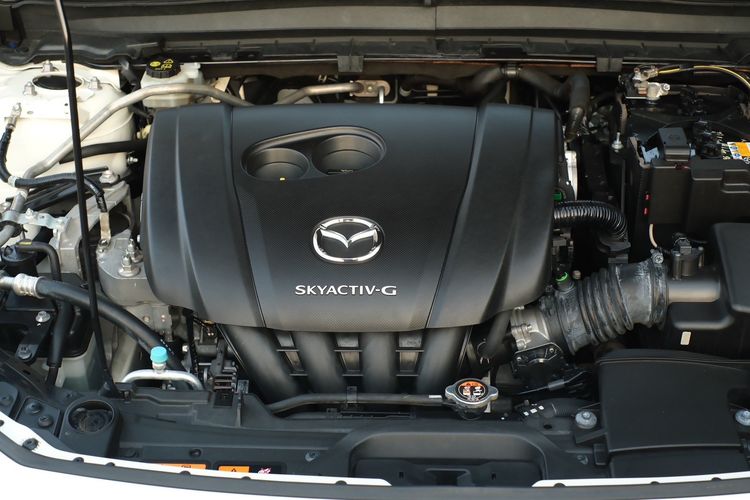 Mazda CX-30 2020 2.0 SP Sedan เบนซิน ไม่ติดแก๊ส เกียร์อัตโนมัติ ขาว รูปที่ 3