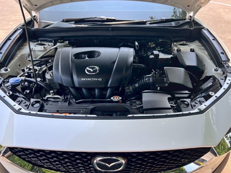 Mazda CX-30 2020 2.0 SP Sedan เบนซิน ไม่ติดแก๊ส เกียร์อัตโนมัติ ขาว รูปที่ 4