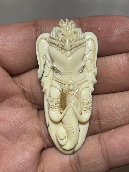 ตัวกลางสร้อย งานเก่า