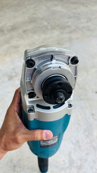 เครื่องเจียไฟฟ้า 7 นิ้ว MAKITA รุ่น GA-7020 รูปที่ 3