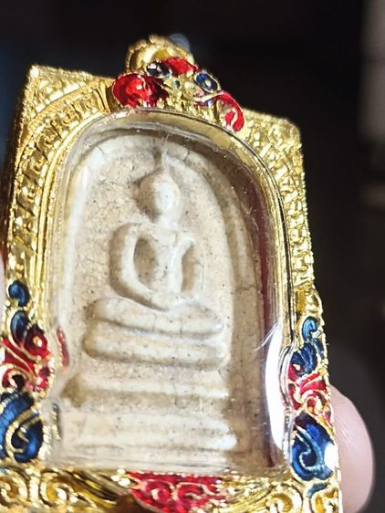 พระสมเด็จหลังครุฑเนื้อมันปู