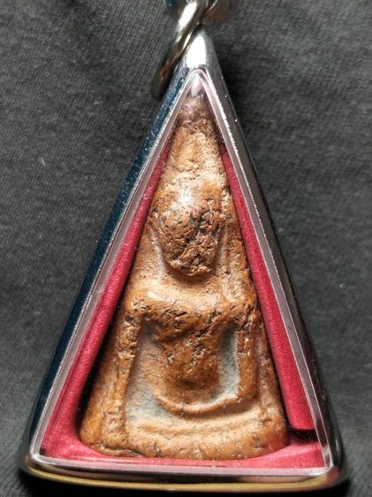 พระนางพญาเนื้อดินพิษณุโลกครับ รูปที่ 2